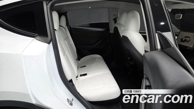 Tesla Model Y RWD 2023 — фото 11