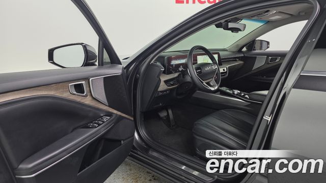 Kia K8 2.5 Gasoline 2WD Noblesse 2023 — фото 10