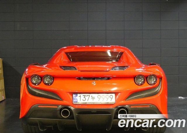 Ferrari F8 Spyder 3.9 V8 2021 — фото 3