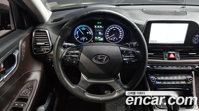 Hyundai Grandeur Hybrid (IG) Exclusive Special 2018 — фото 12