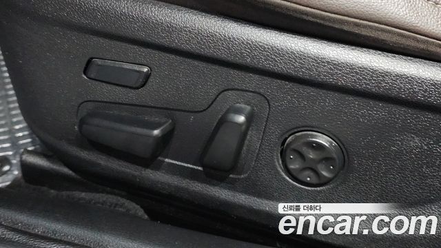 Hyundai Grandeur Hybrid (IG) Exclusive Special 2018 — фото 19