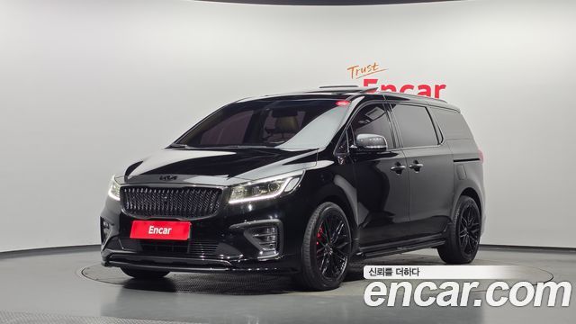 Kia Carnival 9-Seater Noblesse Special