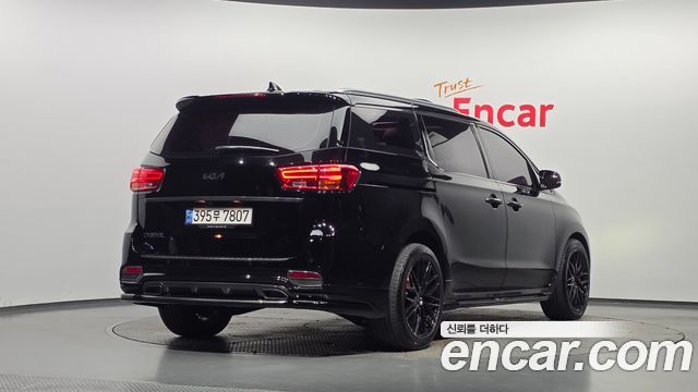 Kia Carnival 9-Seater Noblesse Special 2020 — фото 2