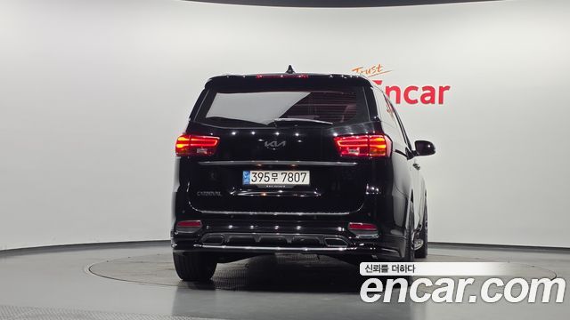 Kia Carnival 9-Seater Noblesse Special 2020 — фото 4