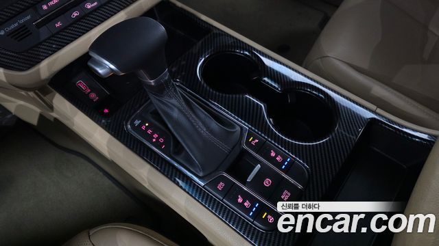 Kia Carnival 9-Seater Noblesse Special 2020 — фото 9