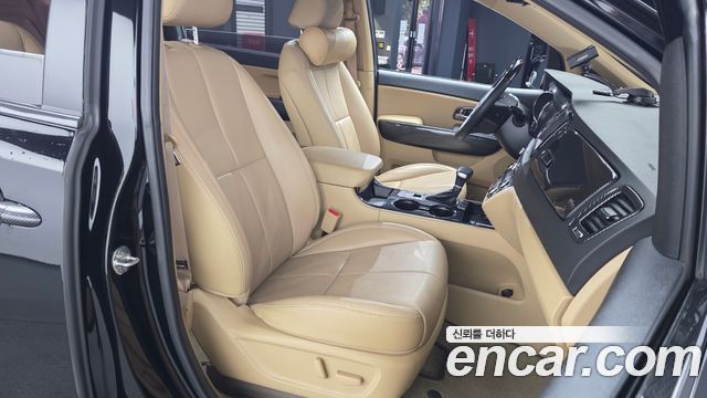 Kia Carnival 9-Seater Noblesse Special 2020 — фото 15