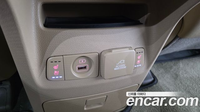 Kia Carnival 9-Seater Noblesse Special 2020 — фото 23