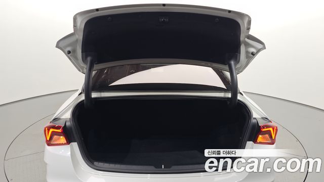 Kia K5 (III) 2.0 Prestige 2023 — фото 34