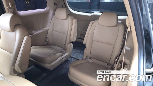 Kia Carnival 9-Seater Luxury 2019 — фото 13