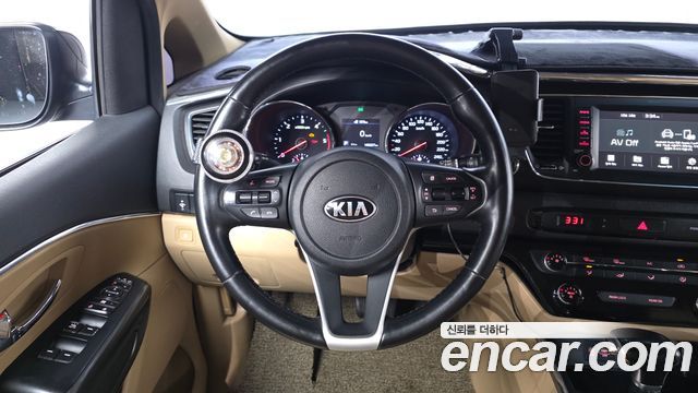 Kia Carnival 9-Seater Luxury 2019 — фото 14