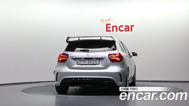Mercedes-Benz A-Class (W176) A45 AMG 4MATIC 2017 — фото 4