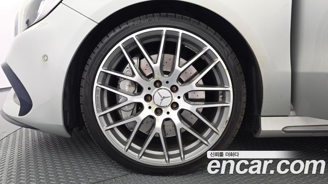 Mercedes-Benz A-Class (W176) A45 AMG 4MATIC 2017 — фото 5