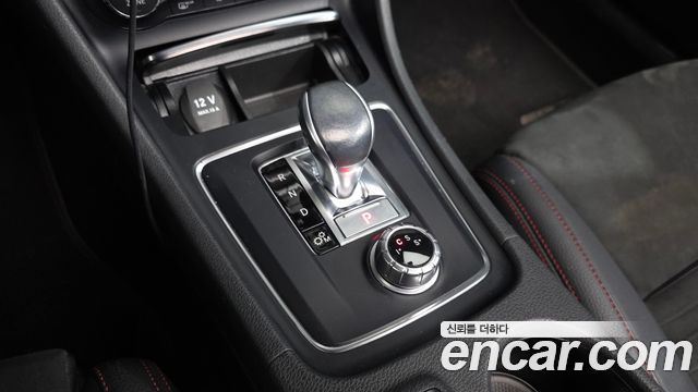 Mercedes-Benz A-Class (W176) A45 AMG 4MATIC 2017 — фото 9