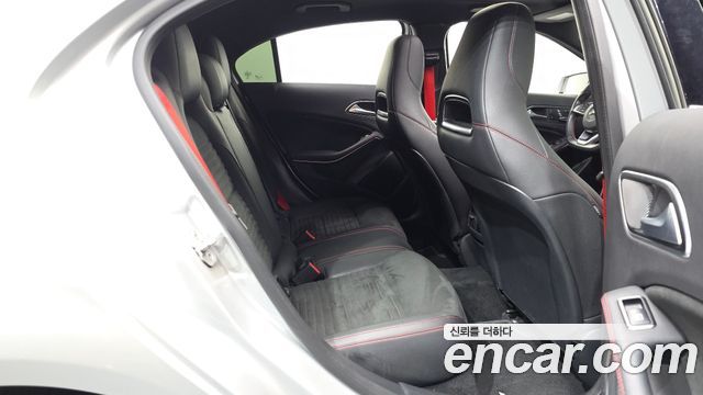 Mercedes-Benz A-Class (W176) A45 AMG 4MATIC 2017 — фото 11
