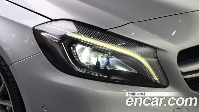 Mercedes-Benz A-Class (W176) A45 AMG 4MATIC 2017 — фото 22