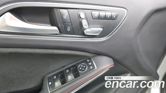 Mercedes-Benz A-Class (W176) A45 AMG 4MATIC 2017 — фото 28