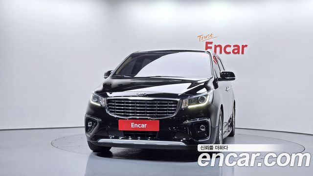 Kia Carnival 9-Seater Prstige 2020 — фото 3