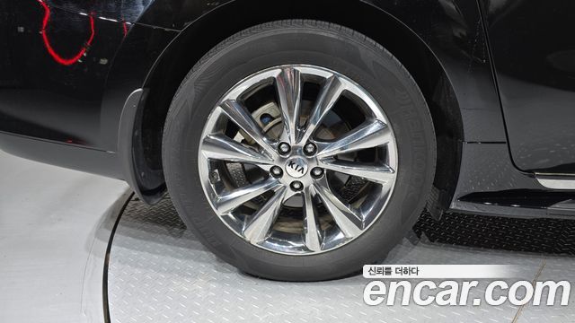 Kia Carnival 9-Seater Prstige 2020 — фото 5