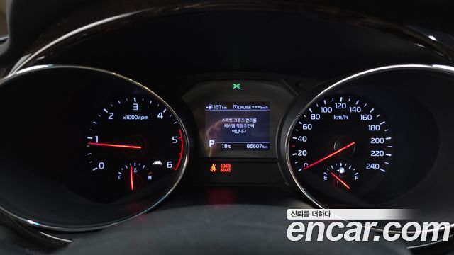 Kia Carnival 9-Seater Prstige 2020 — фото 8