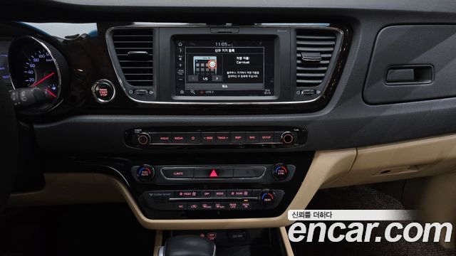 Kia Carnival 9-Seater Prstige 2020 — фото 14
