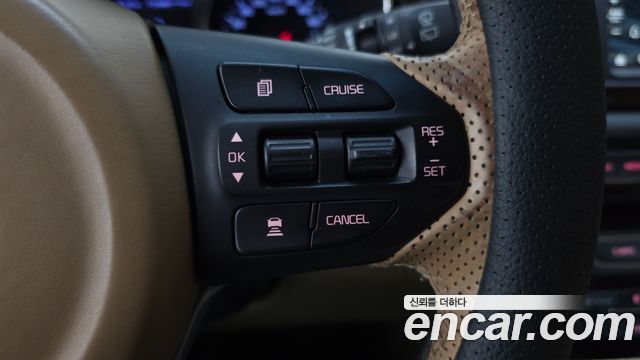 Kia Carnival 9-Seater Prstige 2020 — фото 18