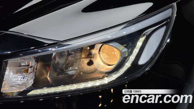 Kia Carnival 9-Seater Prstige 2020 — фото 22