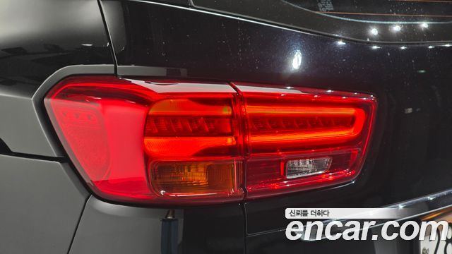 Kia Carnival 9-Seater Prstige 2020 — фото 23