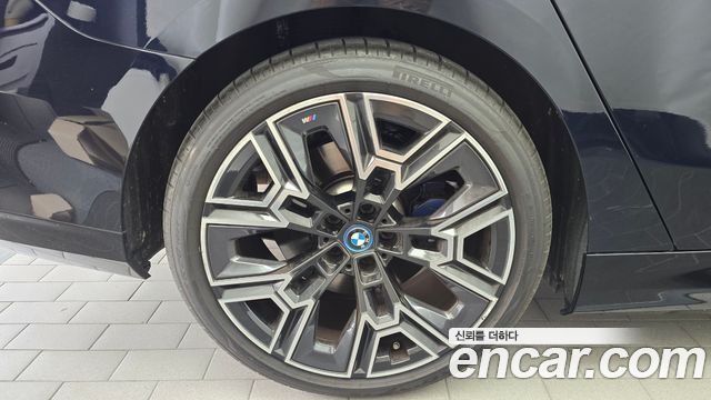 BMW 5 Series (G60) 530e M Sport 2025 — фото 5
