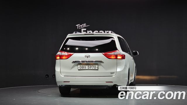 Toyota Sienna 3.5 AWD 2018 — фото 4