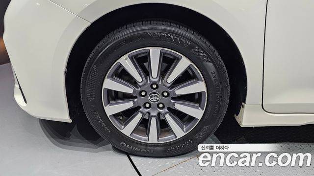 Toyota Sienna 3.5 AWD 2018 — фото 5