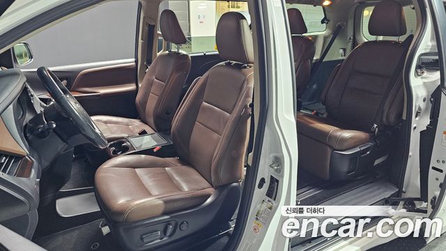 Toyota Sienna 3.5 AWD 2018 — фото 10