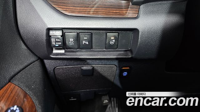 Toyota Sienna 3.5 AWD 2018 — фото 16
