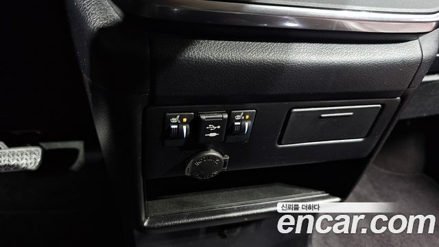 Toyota Sienna 3.5 AWD 2018 — фото 18