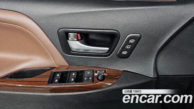 Toyota Sienna 3.5 AWD 2018 — фото 19