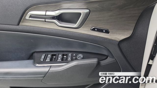 Kia Sportage (V) Diesel 2.0 2WD Signature 2022 — фото 11