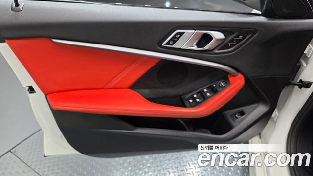 BMW 1 Series (F40) 118d M Sport 2021 — фото 24