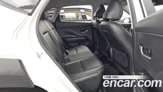 Hyundai Kona (SX2) Gasoline 1.6 Turbo 2WD Modern 2023 — фото 12