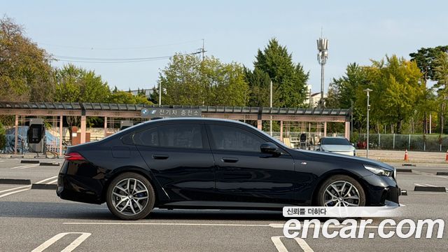 BMW 5 Series (G60) 520i M Sport 2024 — фото 16
