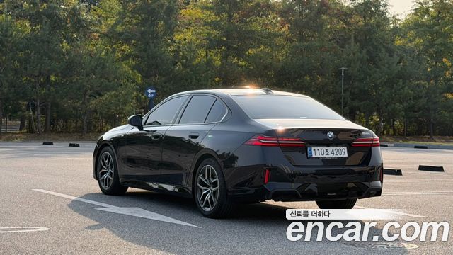 BMW 5 Series (G60) 520i M Sport 2024 — фото 17