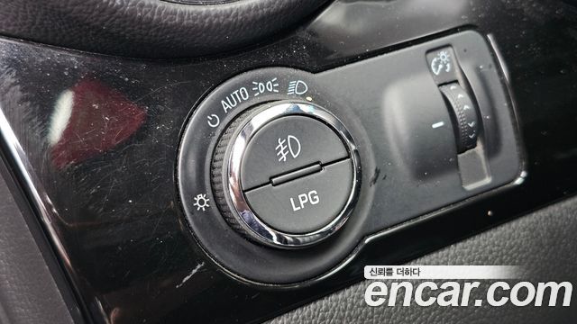 Chevrolet Orlando LPG LTZ Premium 2012 — фото 19