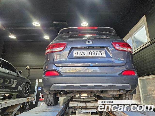 Kia Sorento Diesel 2.0 2WD Noblesse Special 2016 — фото 2
