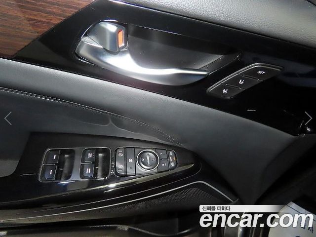 Kia K7 Hybrid Prestige 2017 — фото 17