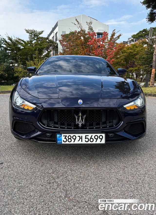 Maserati Ghibli 3.0 Diesel GranLusso 3rd
