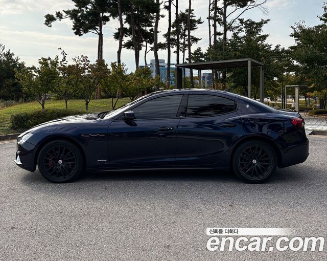 Maserati Ghibli 3.0 Diesel GranLusso 3rd 2017 — фото 5