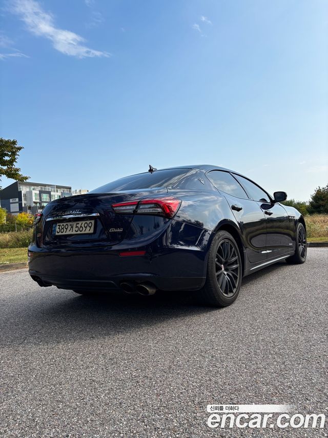 Maserati Ghibli 3.0 Diesel GranLusso 3rd 2017 — фото 12