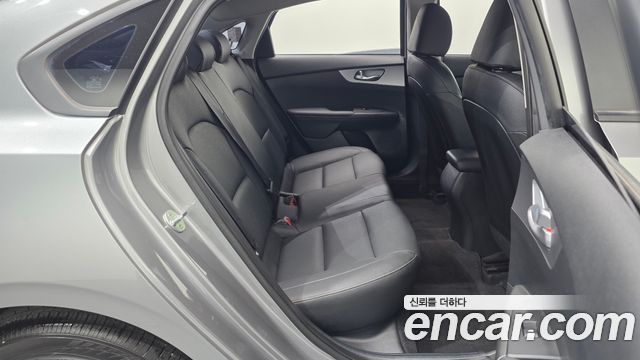 Kia K3 (II) 1.6 Trendy 2023 — фото 16