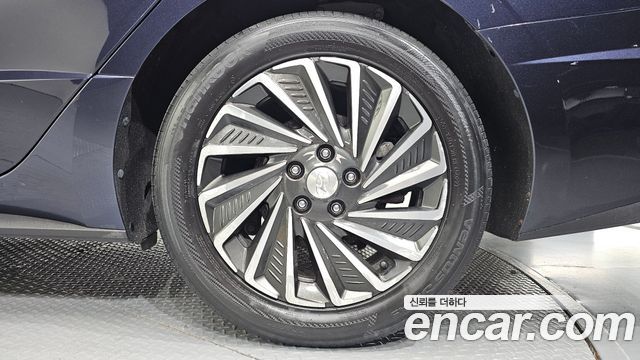 Hyundai Sonata Hybrid (DN8) Premium Millennial 2021 — фото 21