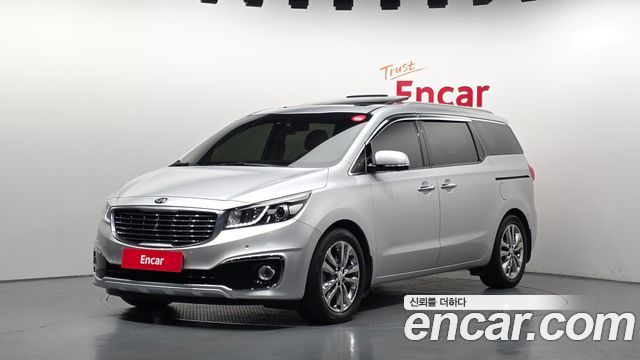 Kia Carnival 9-seater Noblesse