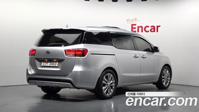 Kia Carnival 9-seater Noblesse 2016 — фото 2