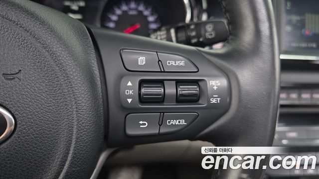 Kia Carnival 9-seater Noblesse 2016 — фото 17